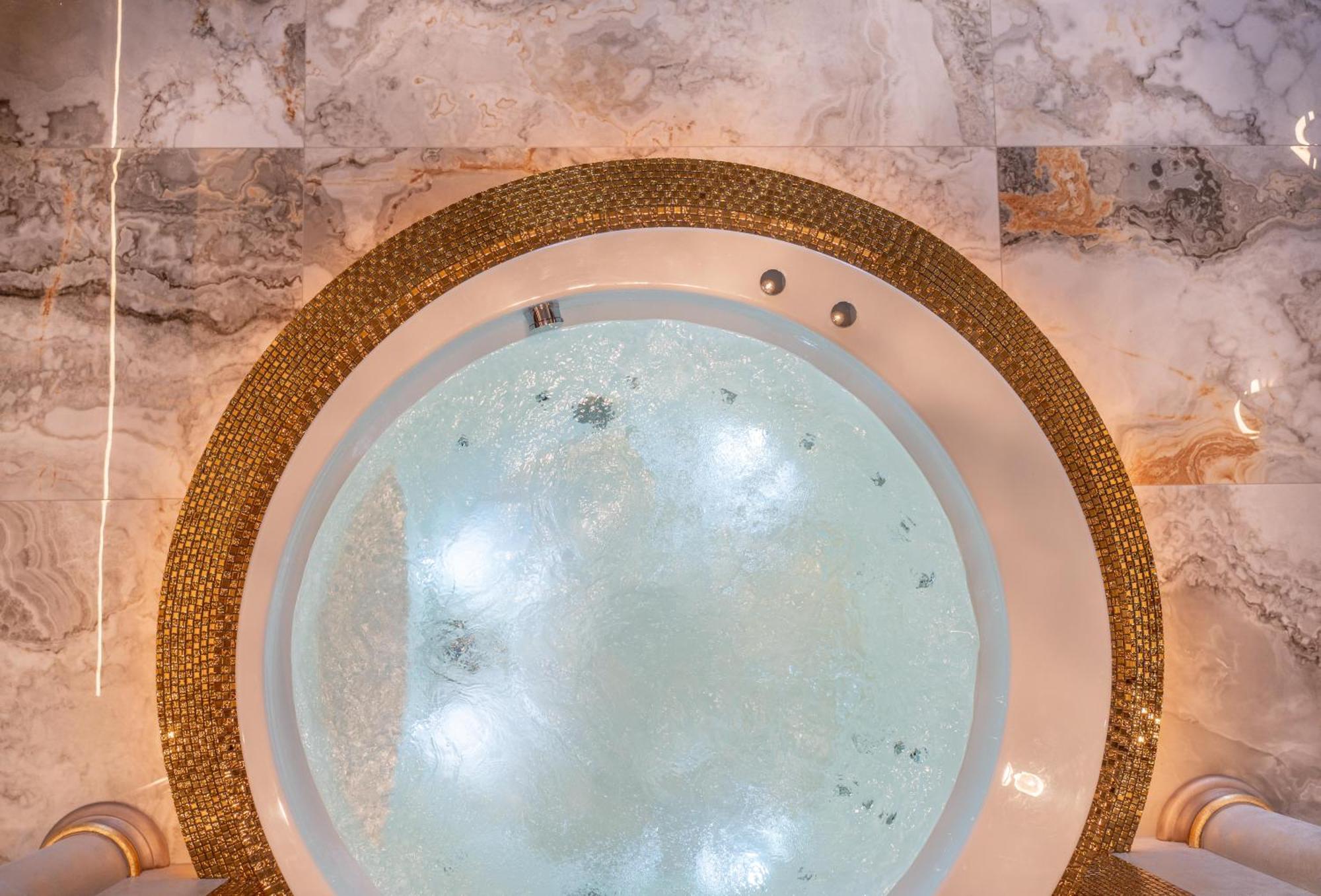 Jacuzzi Exotica Apartment Kłajpeda Zewnętrze zdjęcie